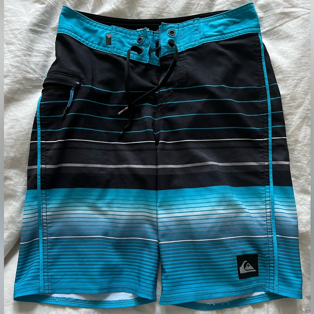 Big Boys 24” Quicksilver boardshorts